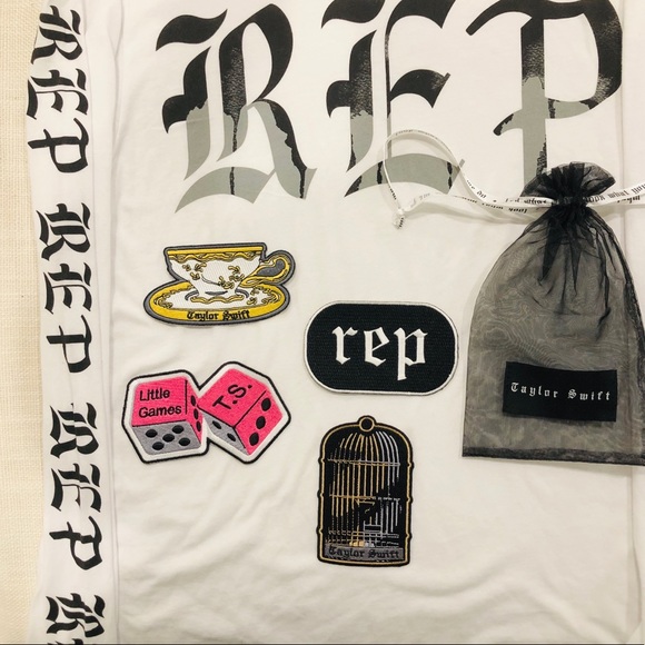Taylor Swift Original Rep Patches with Bag - Picture 1 of 7
